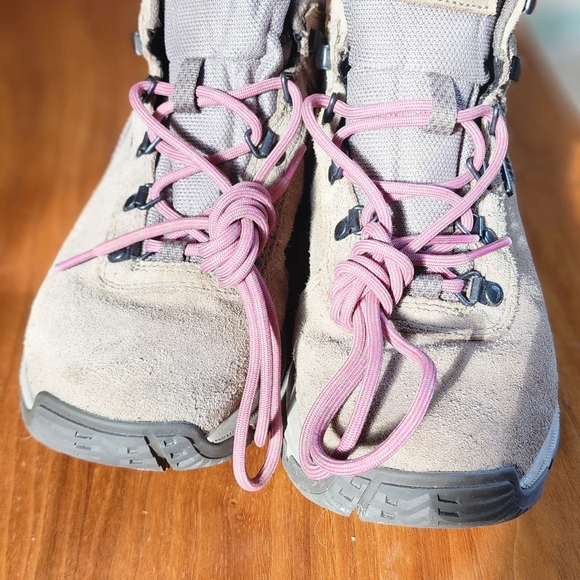 Merrell Women's Suede Hiking Boot - Picture 8 of 9